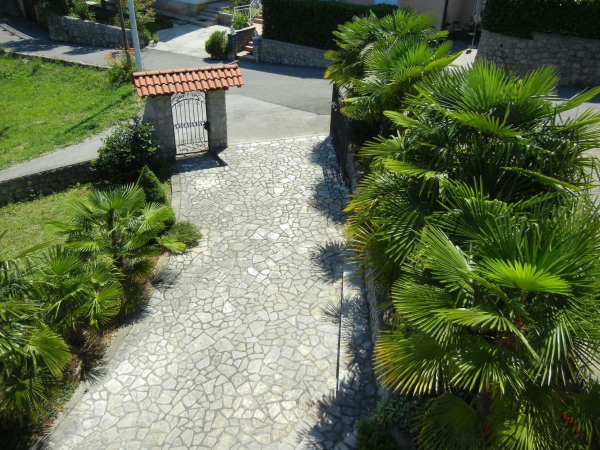 Villa Laurea Lovran Εξωτερικό φωτογραφία